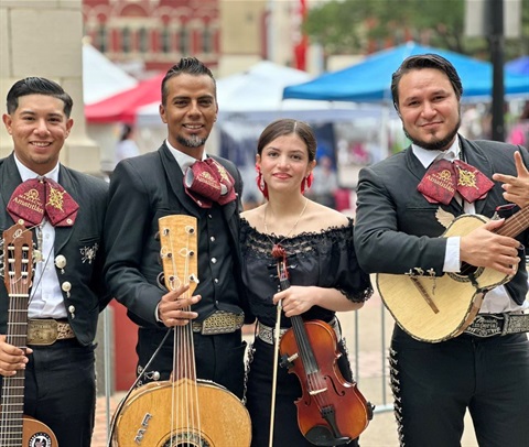 mariachi-band.jpg